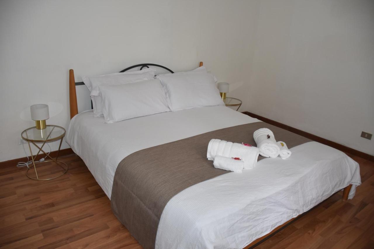R & A Minerva Suites Pavia Kültér fotó