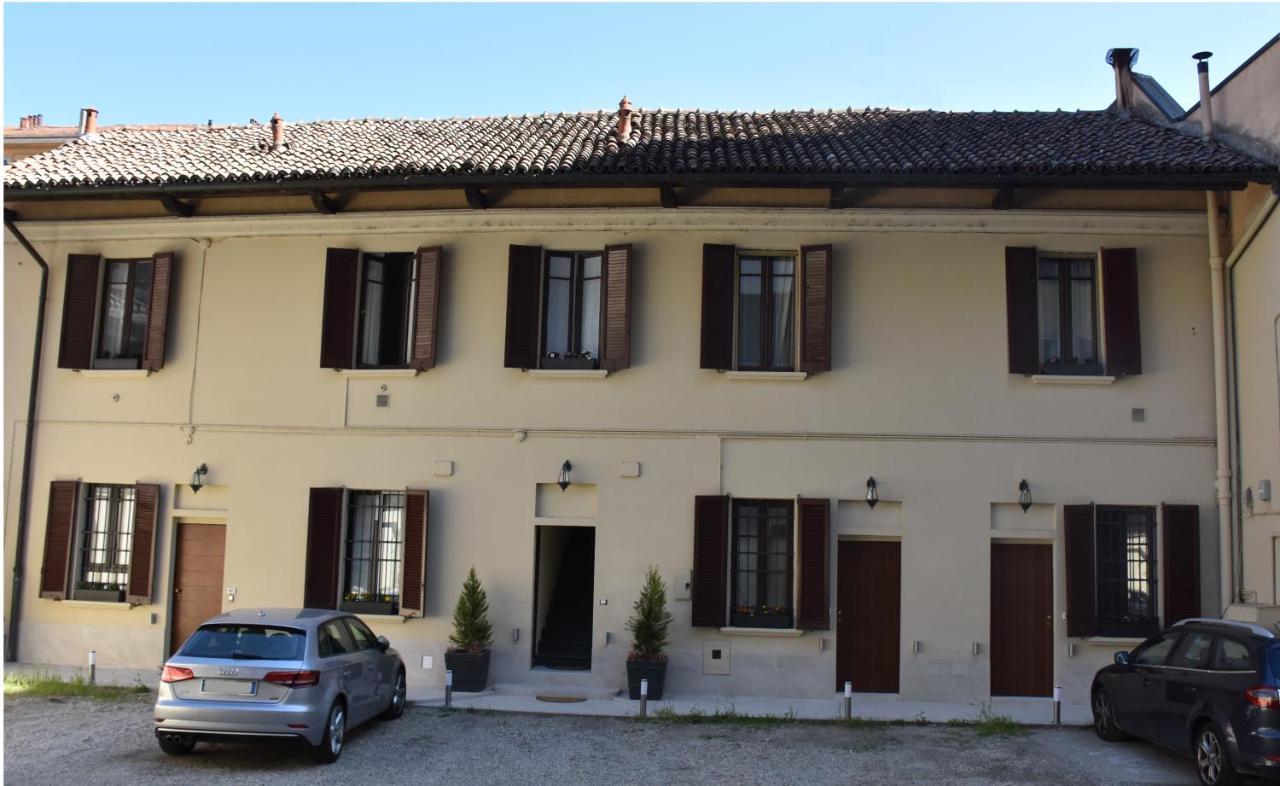 R & A Minerva Suites Pavia Kültér fotó