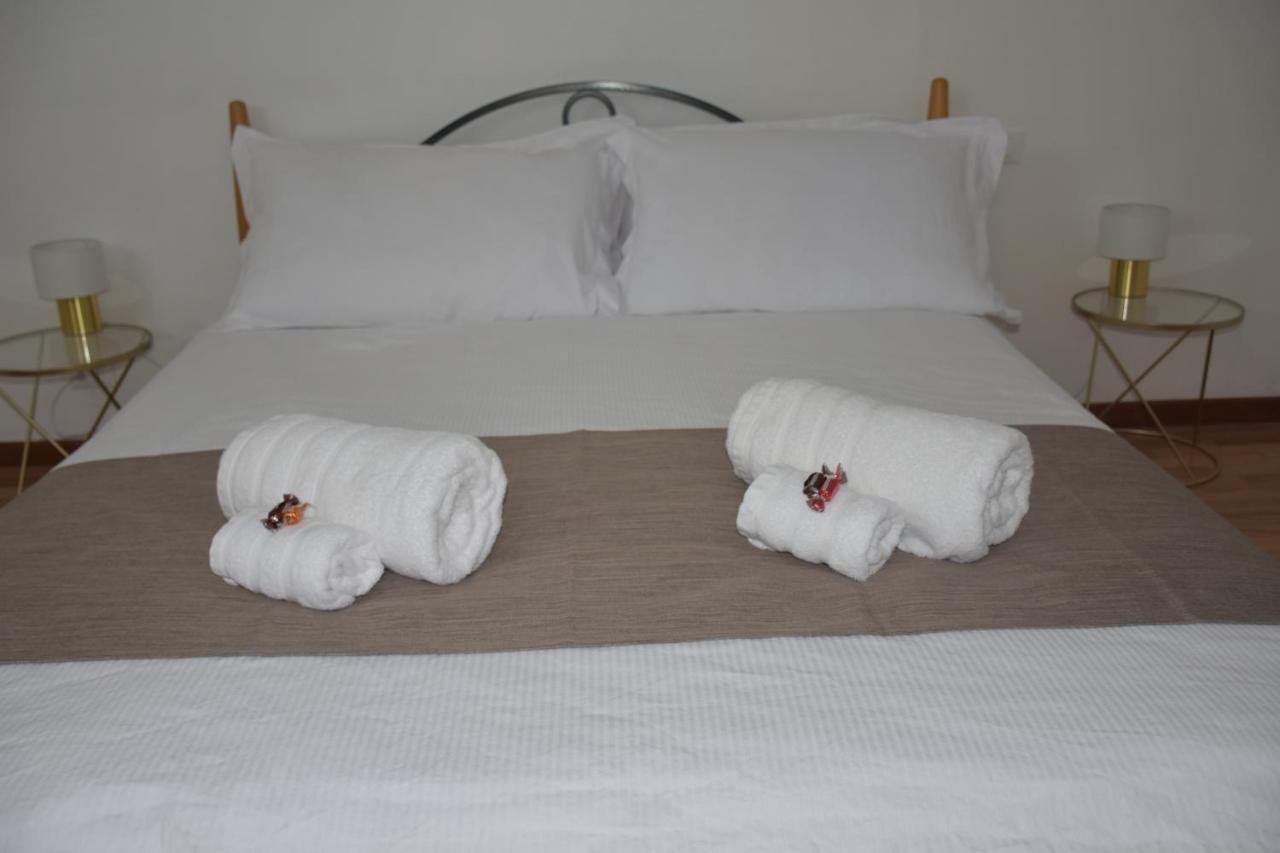 R & A Minerva Suites Pavia Kültér fotó